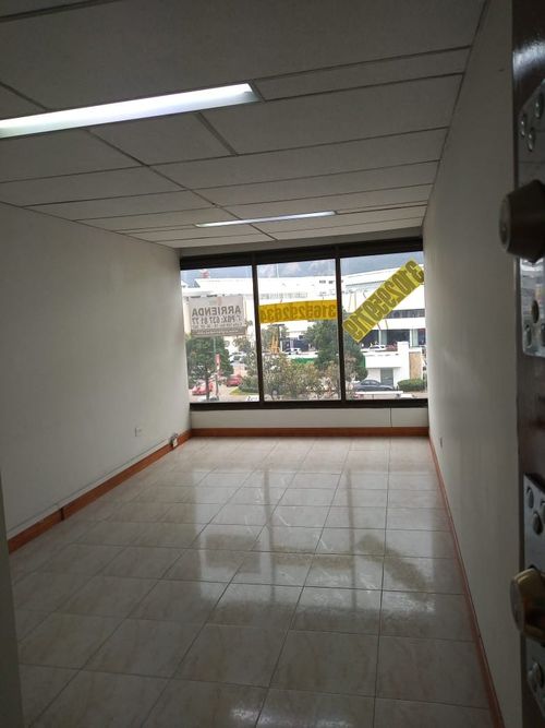 Oficina en  Arriendo en Santa barbara occidental, Bogotá - Miniatura 5