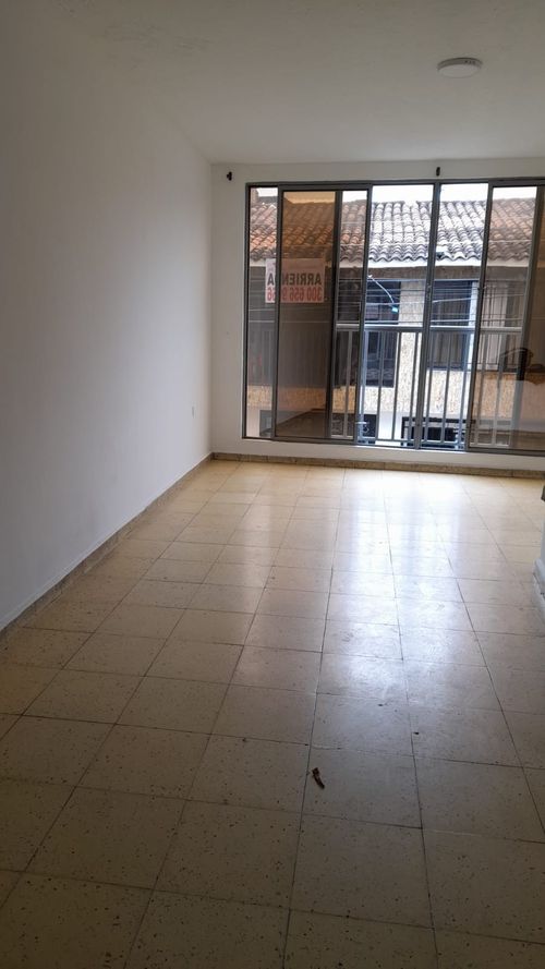 Casa en arriendo en Junin, Cali - Miniatura 2
