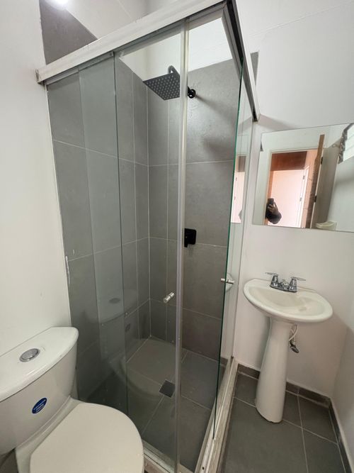 Casa en Arriendo en Medellín - Miniatura 8