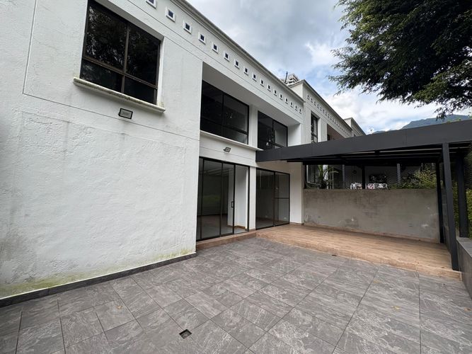 Casa en Arriendo en Medellín - Miniatura 12