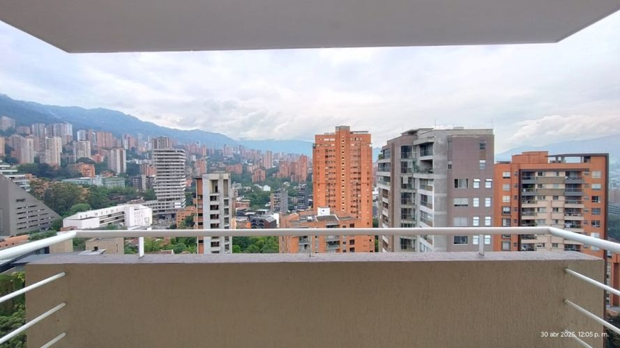 Apartamento en Arriendo en El Poblado, Medellín - Miniatura 4
