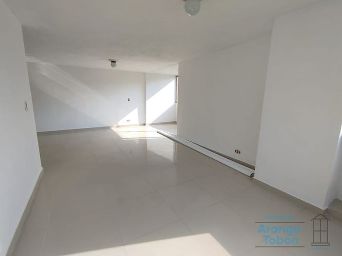 Apartamento en  Arriendo en Conquistadores, Medellín - Miniatura 2