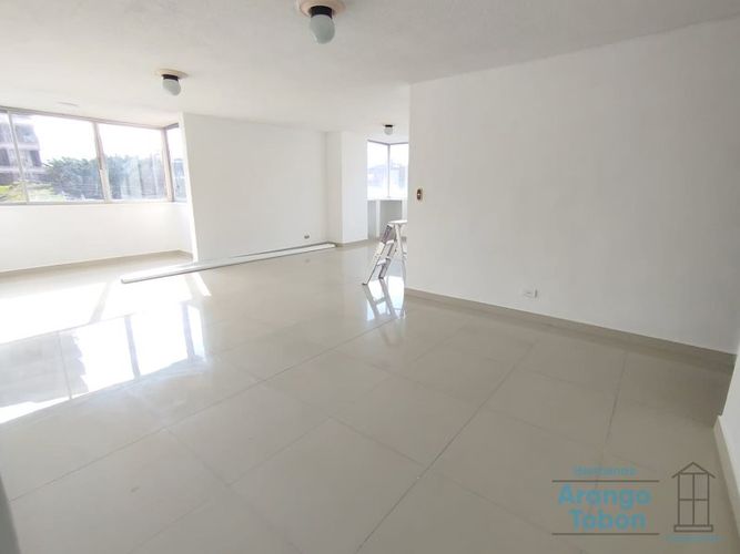 Apartamento en  Arriendo en Conquistadores, Medellín - Miniatura 4