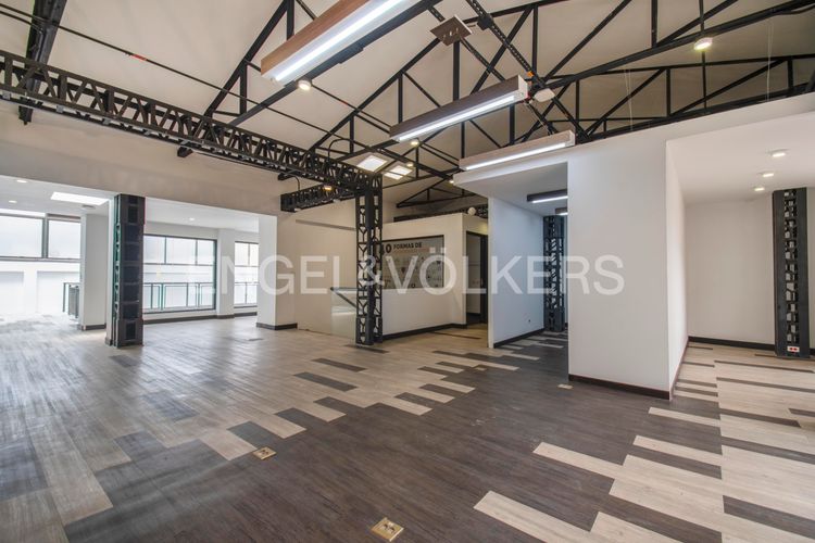 Local en  Venta en Santa Barbara, Bogotá - Miniatura 2