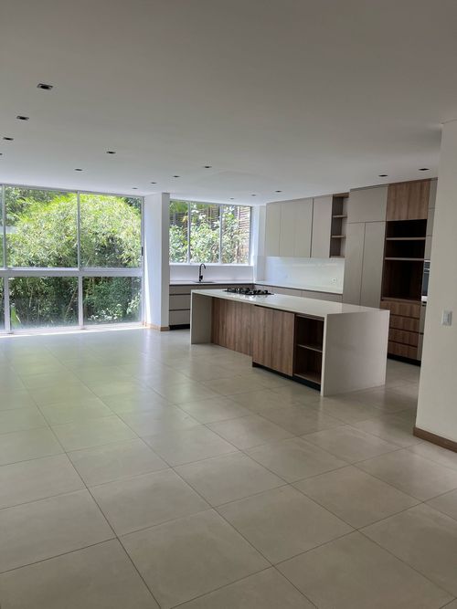 Casa en Arriendo en Envigado - Miniatura 3