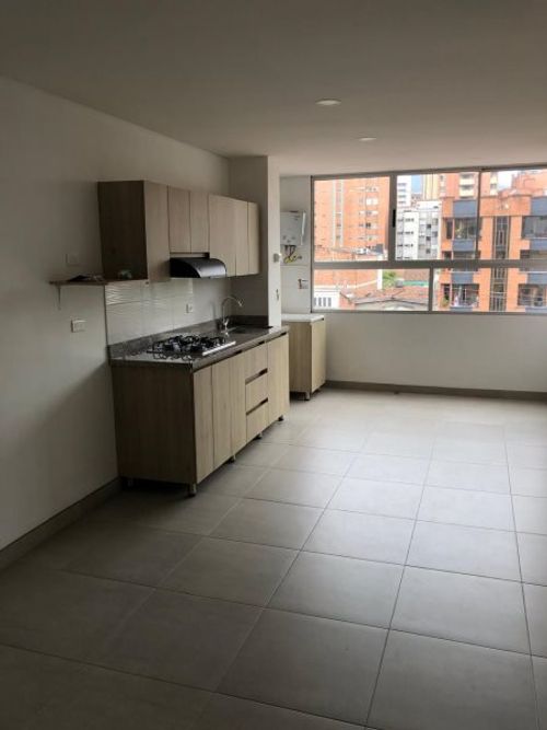 Apartaestudio en Arriendo en Laureles, Medellín - Imagen 1