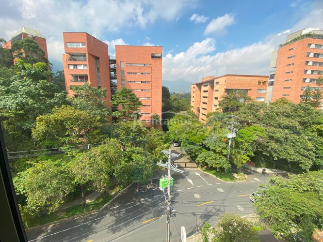 Oficina en Arriendo en El Poblado, Medellín - Miniatura 3