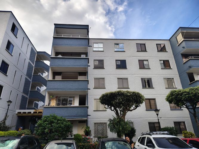 Apartamento en Venta en Conjunto el bosque sector d, Floridablanca - Miniatura 2