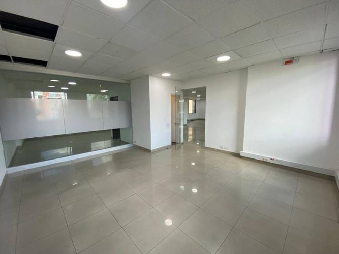 Oficina en  Arriendo en Rincon del chico, Bogotá - Miniatura 13