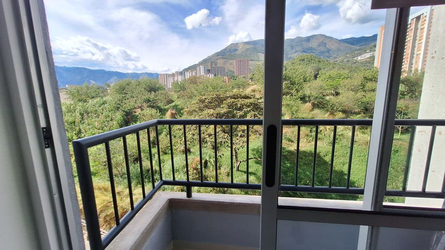 Apartamento en  Arriendo en La Navarra, Bello - Miniatura 3