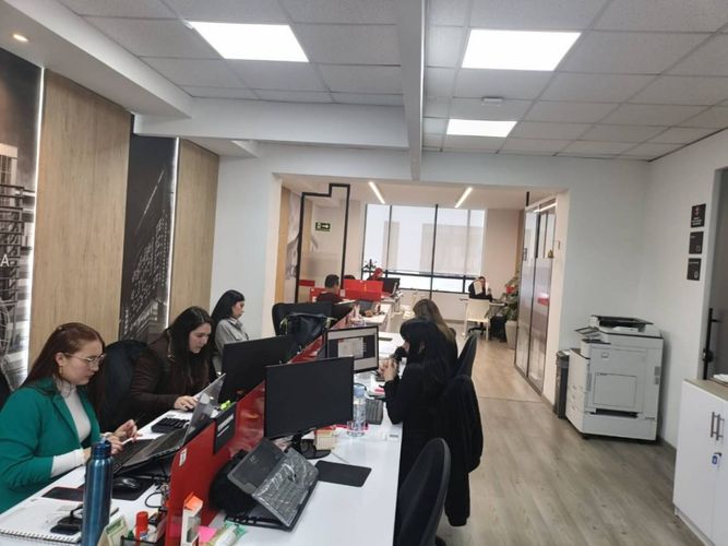 Oficina en  Arriendo en Chico norte, Bogotá - Miniatura 3