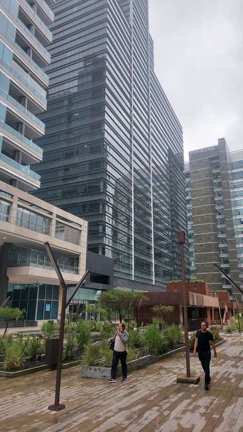 Oficina en Arriendo en Santa Barbara, Bogotá - Miniatura 2