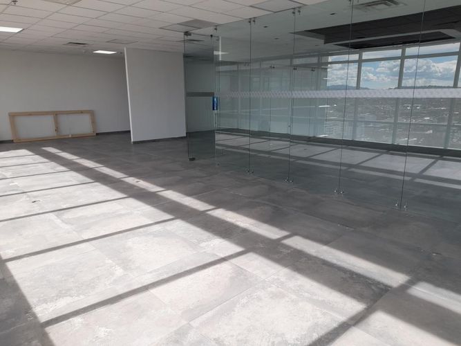Oficina en Arriendo en Santa Barbara, Bogotá - Miniatura 4
