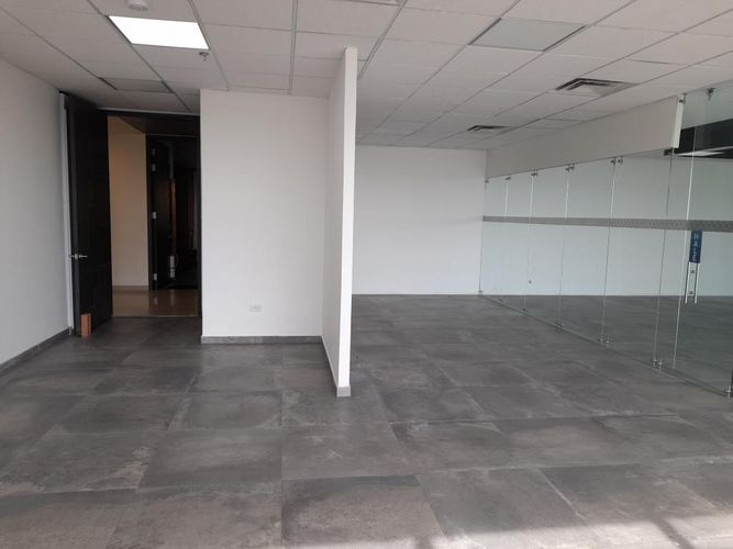 Oficina en Arriendo en Santa Barbara, Bogotá - Miniatura 9