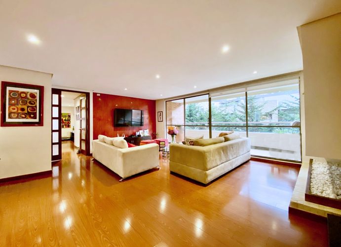 Apartamento en venta en Chicó Alto, Bogotá - Miniatura 2