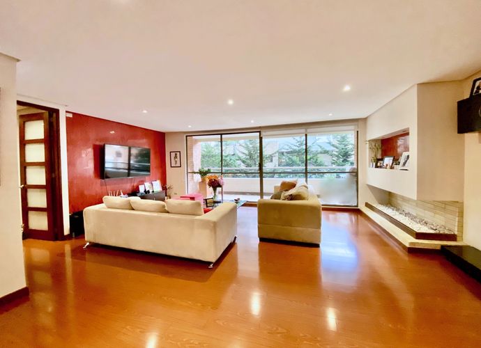 Apartamento en venta en Chicó Alto, Bogotá - Miniatura 3