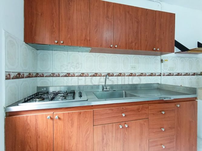 Apartaestudio en  Arriendo en La gloria, Medellín - Miniatura 4