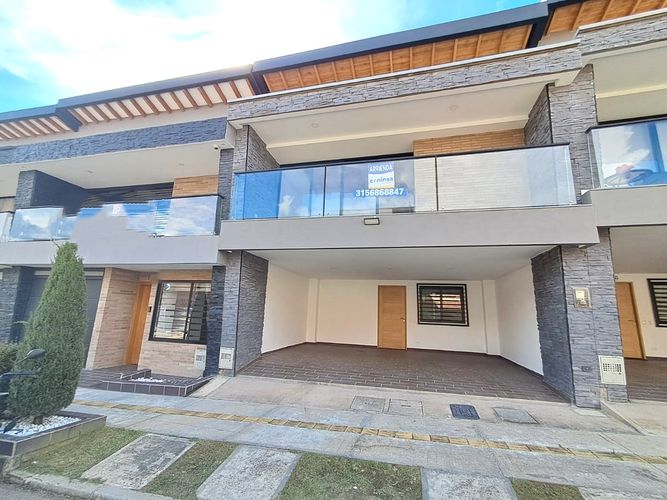 Casa en Arriendo en San Antonio de Pereira, Rionegro - Miniatura 4