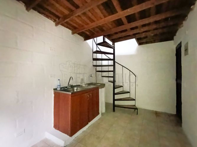 Apartaestudio en  Arriendo en Prado, Medellín - Miniatura 3