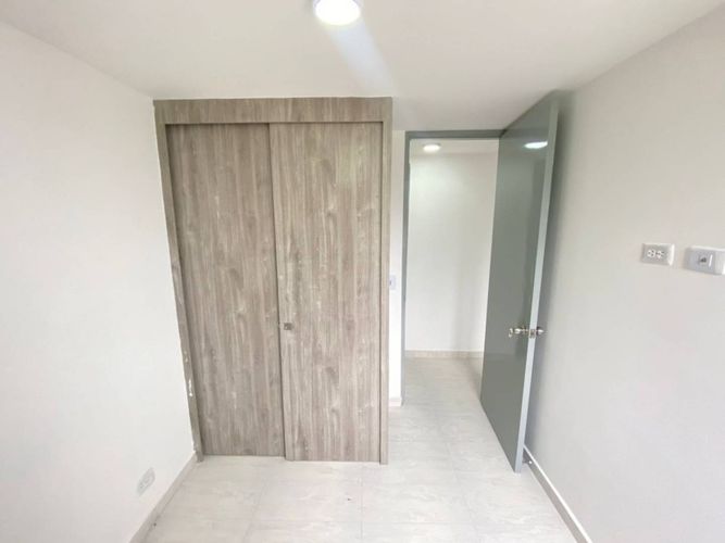 Apartamento en Arriendo en Maria Auxiliadora, Sabaneta - Miniatura 6