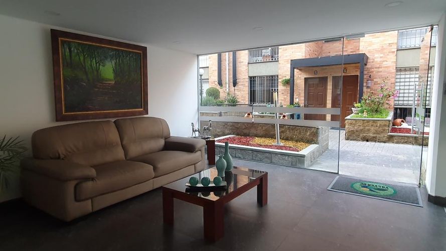 Casa en Arriendo en Club los lagartos, Bogotá - Miniatura 2