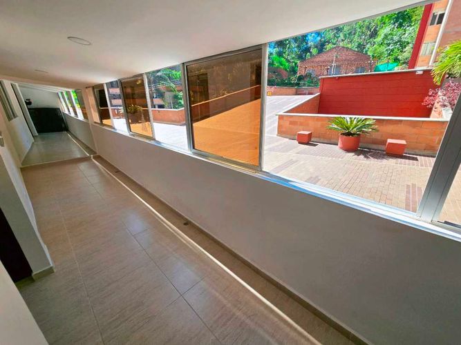 Apartamento en Arriendo en Rodeo Alto, Medellín - Miniatura 3