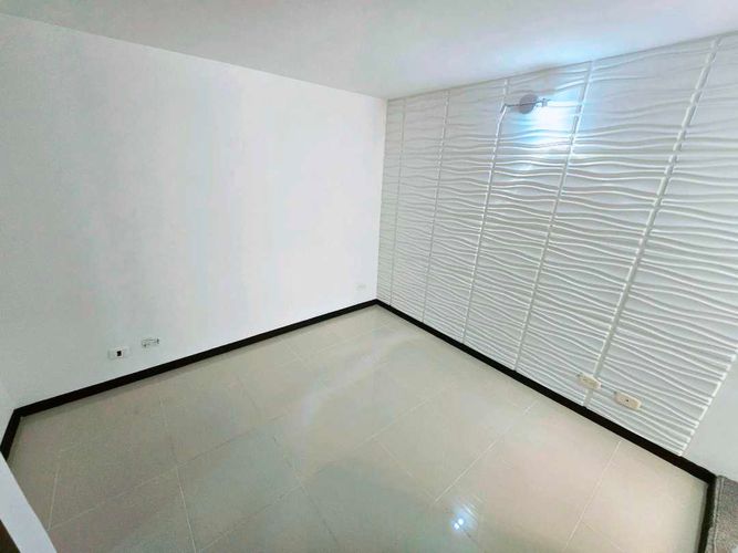 Apartamento en Arriendo en Rodeo Alto, Medellín - Miniatura 11