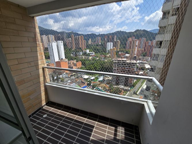 Apartamento en Arriendo en Sabaneta - Miniatura 2
