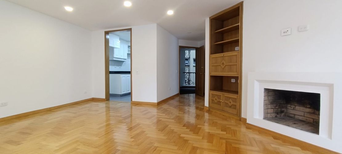 Apartamento en Arriendo en El Virrey, Bogotá - Miniatura 2