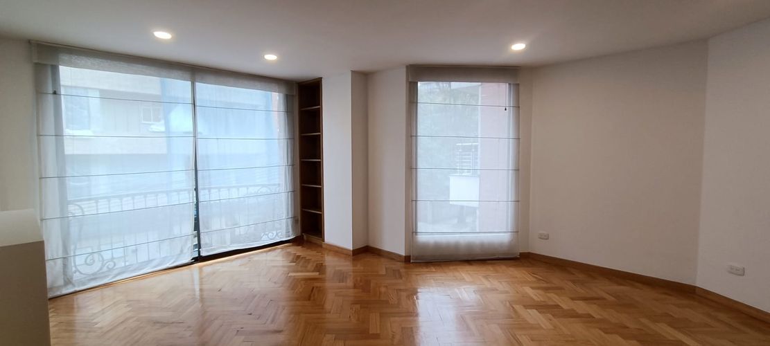 Apartamento en Arriendo en El Virrey, Bogotá - Miniatura 3