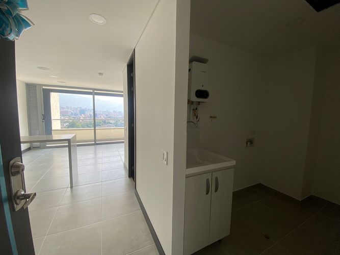 Apartamento en Arriendo en Ciudad del Río, Medellín - Imagen 1