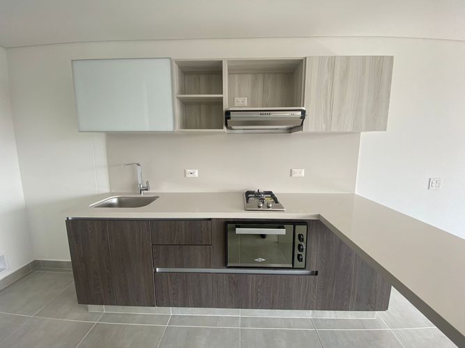 Apartamento en Arriendo en Ciudad del Río, Medellín - Miniatura 4