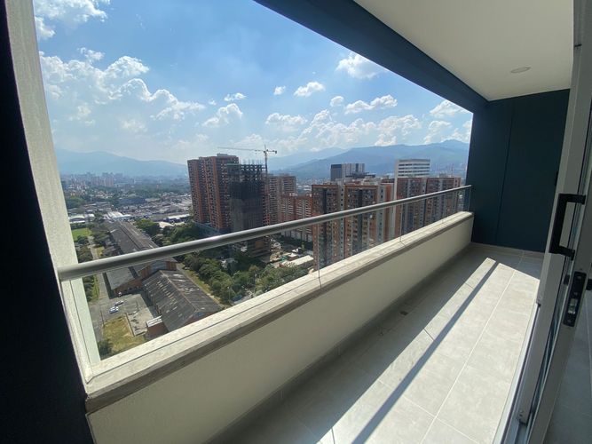 Apartamento en Arriendo en Ciudad del Río, Medellín - Miniatura 9