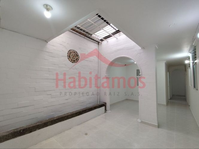 Apartamento en arriendo en Laureles, Medellín - Miniatura 3