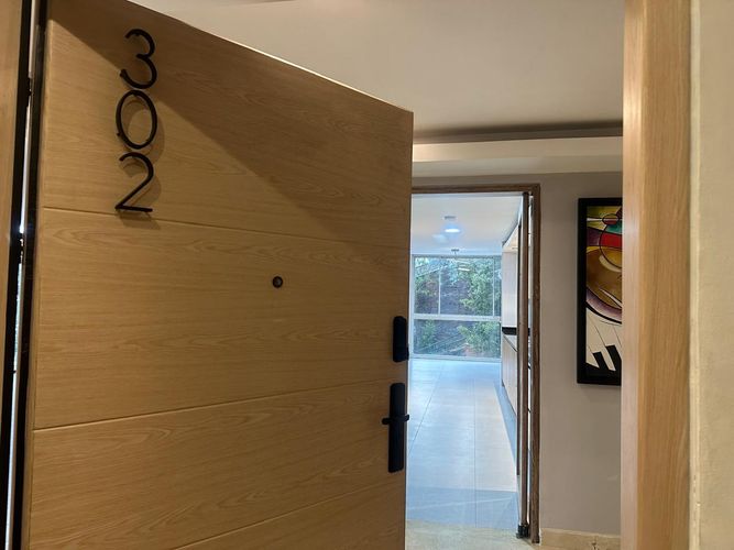 Apartamento en Arriendo en Los rosales, Bogotá - Miniatura 2