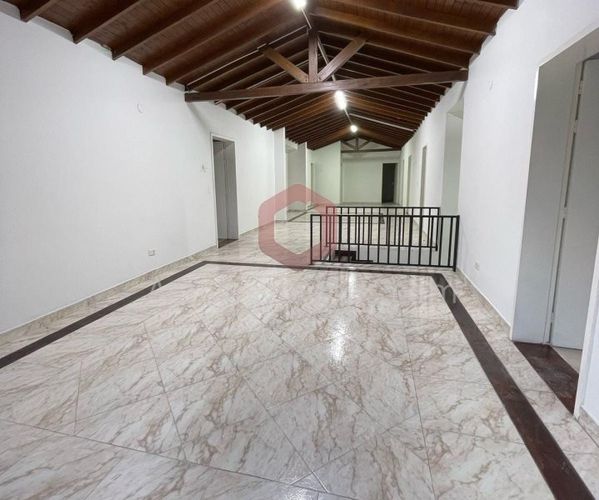 Casa en  Arriendo en Conquistadores, Medellín - Imagen 1