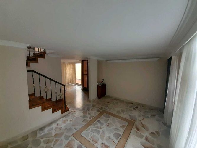 Casa en Arriendo en Loma del Escobero, Envigado - Imagen 1