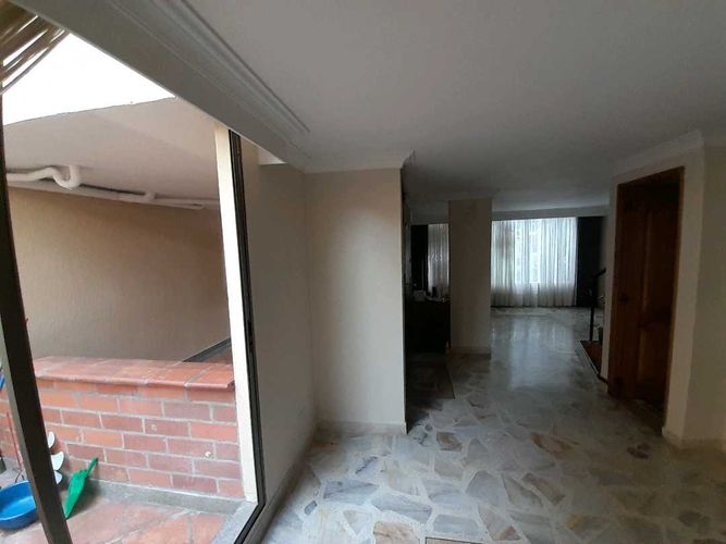 Casa en Arriendo en Loma del Escobero, Envigado - Miniatura 5