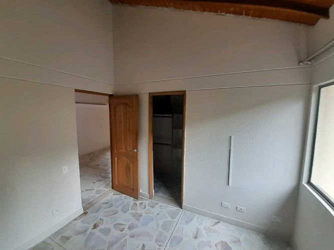 Casa en Arriendo en Loma del Escobero, Envigado - Miniatura 14