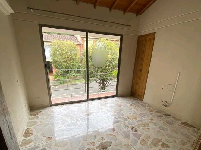 Casa en Arriendo en Loma del Escobero, Envigado - Miniatura 15