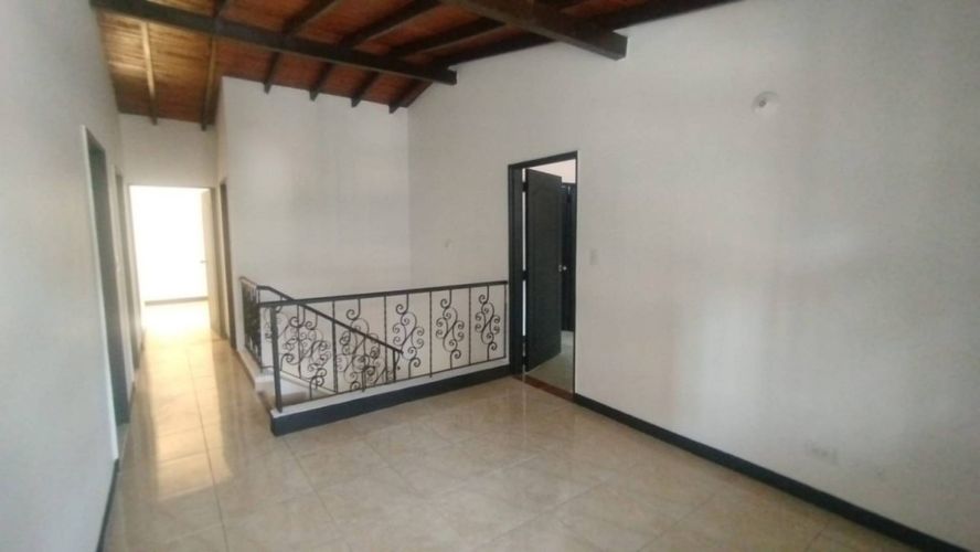 Casa en Arriendo en Simon bolivar, Medellín - Miniatura 11