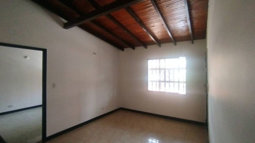 Casa en Arriendo en Simon bolivar, Medellín - Miniatura 14