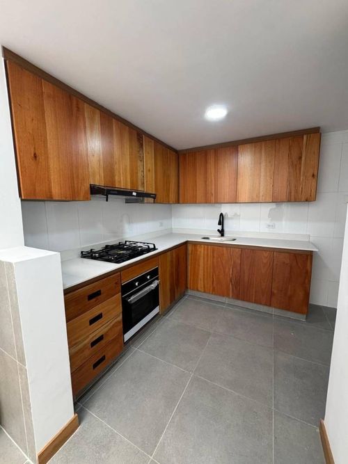 Casa en Arriendo en San Lucas, Medellín - Miniatura 2