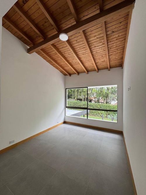 Casa en Arriendo en San Lucas, Medellín - Miniatura 10