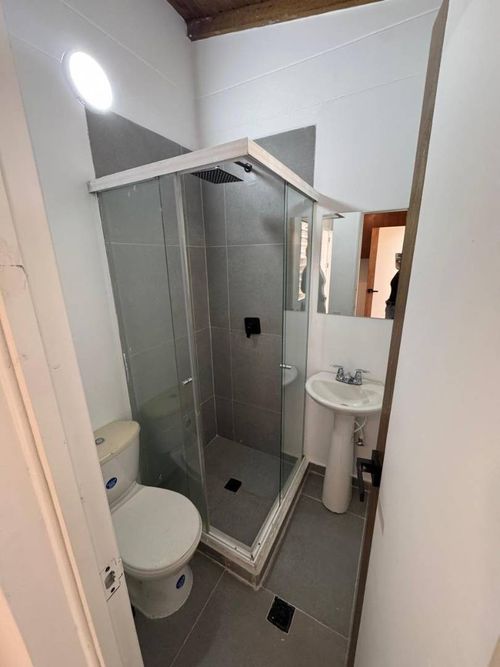 Casa en Arriendo en San Lucas, Medellín - Miniatura 22