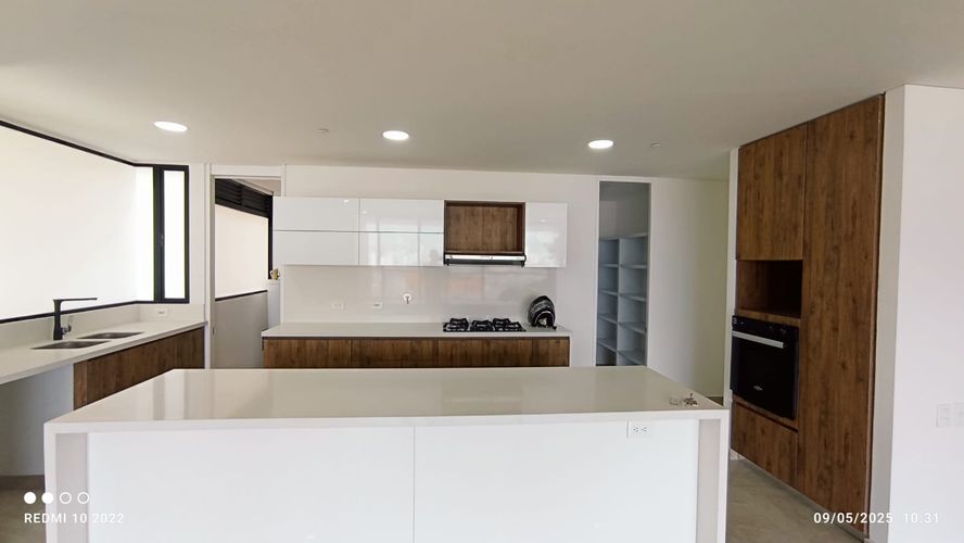 Apartamento en Arriendo en El Poblado, Medellín - Miniatura 2
