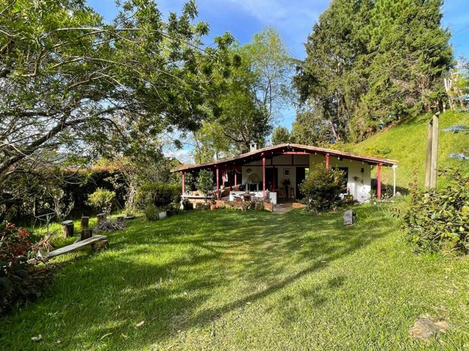 Finca en Arriendo en Santa Elena, Medellín - Imagen 1