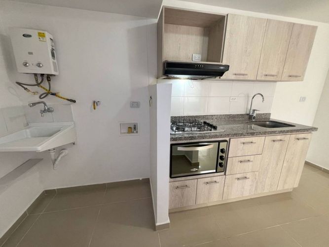 Apartamento en Arriendo en Aves Maria, Sabaneta - Miniatura 2