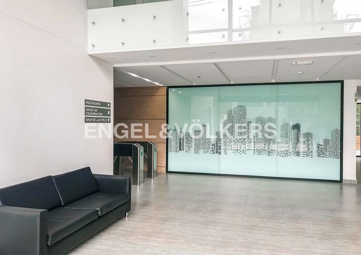 Oficina en  Venta en Santa Barbara, Bogotá - Miniatura 2