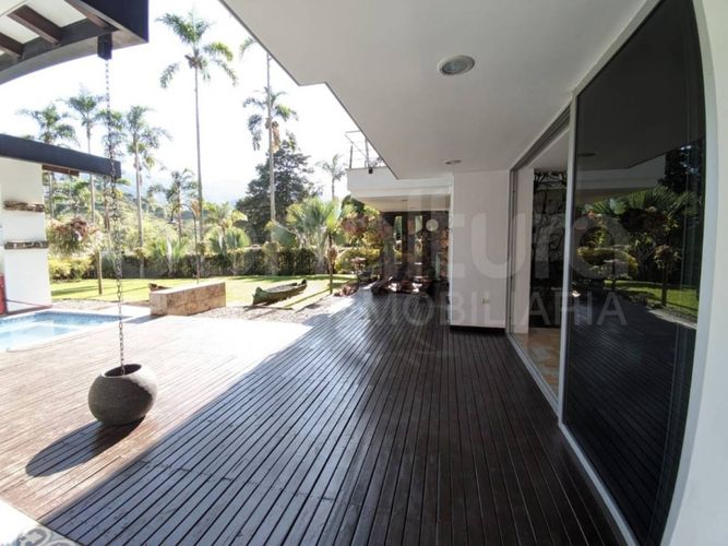 Casa en Arriendo en Loma del Escobero, Envigado - Miniatura 18